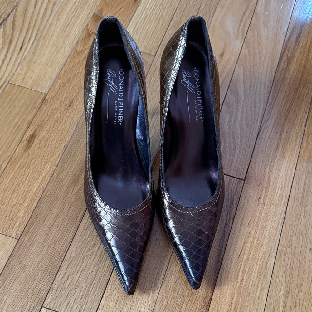 Donald J. Pliner Women's Bronze Snakeskin Heels